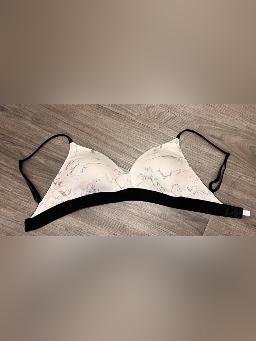 PINK Victoria's Secret Marble-Print Wireless Bra in Pale Pink and Black - Picture 2 of 3